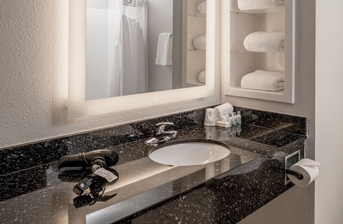 Pikeville Hotel | Holiday Inn Express Hotel & Suites Pikeville by IHG