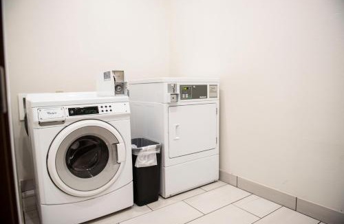 Sedalia Hotel | Holiday Inn Express Hotel & Suites Sedalia by IHG
