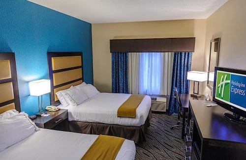 Ludlow Hotel | Holiday Inn Express - Ludlow - Chicopee Area by IHG