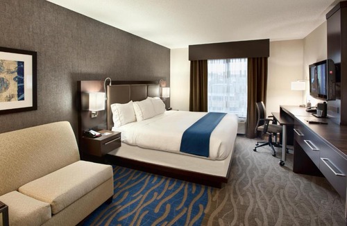 Dayton Hotel | Holiday Inn Express & Suites Dayton South - I-675 by IHG