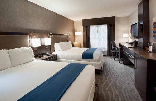 Dayton Hotel | Holiday Inn Express & Suites Dayton South - I-675 by IHG