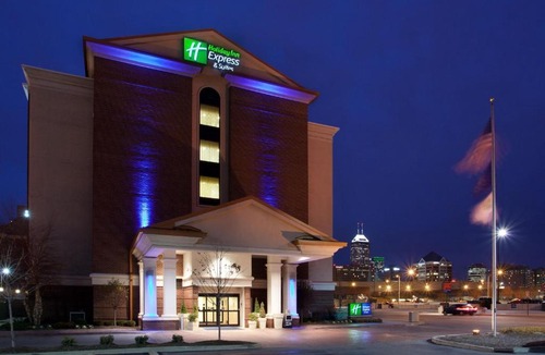 Downtown Indianapolis Hotel | Holiday Inn Express & Suites Indianapolis Dtn-Conv Ctr Area by IHG