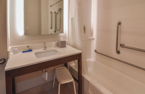 Pike Hotel | Holiday Inn Express & Suites Indianapolis Northwest by IHG