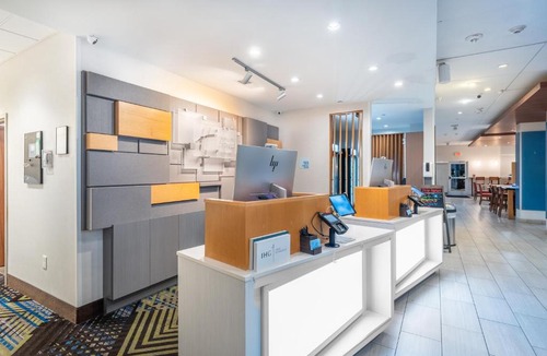 Springfield Hotel | Holiday Inn Express & Suites Nashville North - Springfield by IHG