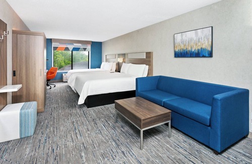North Lima Hotel | Holiday Inn Express & Suites North Lima by IHG