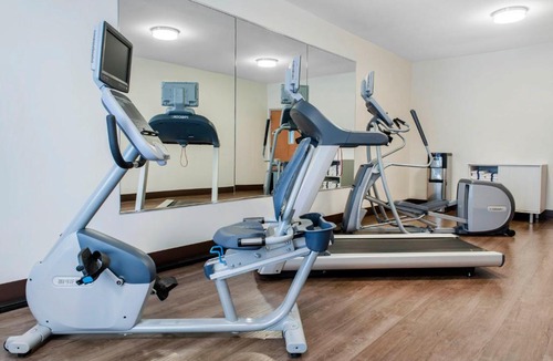 Harrison Hotel | Holiday Inn Express & Suites Harrison by IHG
