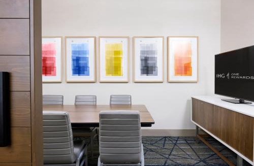 Avon Hotel | Holiday Inn Express & Suites Avon - Indianapolis by IHG