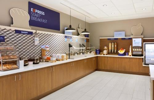 Avon Hotel | Holiday Inn Express & Suites Avon - Indianapolis by IHG