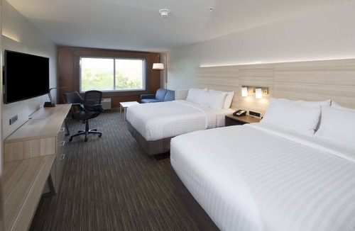 Alpena Hotel | Holiday Inn Express & Suites Alpena - Downtown by IHG