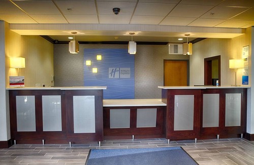 Sidney Hotel | Holiday Inn Express & Suites Sidney, an IHG Hotel