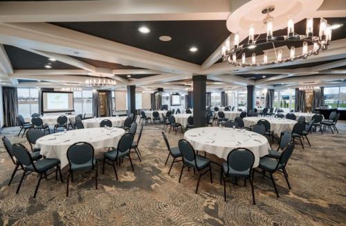 Spring Lake Hotel | Holiday Inn Grand Haven-Spring Lake by IHG