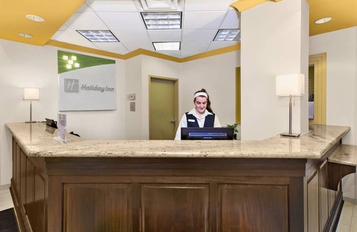 Bolingbrook Hotel | Holiday Inn Hotel & Suites Bolingbrook, an IHG Hotel