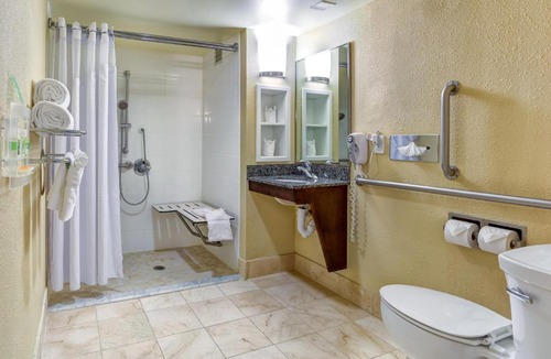 Indianapolis Hotel | Holiday Inn Indianapolis North-Carmel by IHG