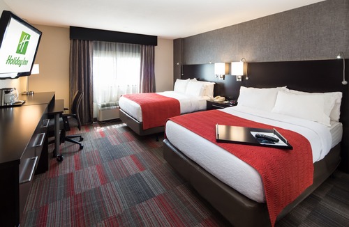Glendale Hotel | Holiday Inn Milwaukee Riverfront, an IHG Hotel