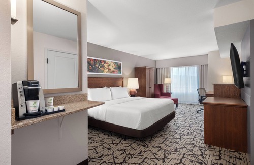 Stevens Point Hotel | Holiday Inn Stevens Point - Convention Ctr by IHG