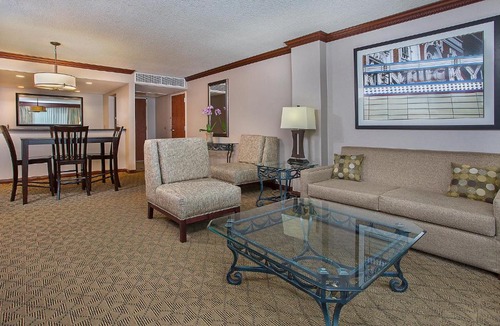 Bowling Green Hotel | Holiday Inn University Plaza-Bowling Green by IHG
