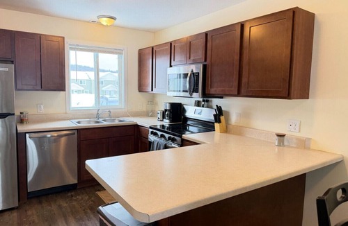 Holiday Hills Villa | Holiday Village Townhomes – Unit 2