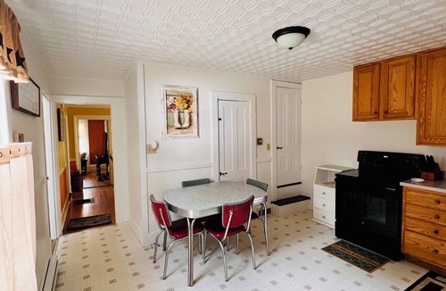 Holden House | Home Away from Home- Discover Comfort and Convenience in this 4 Bedroom Home
