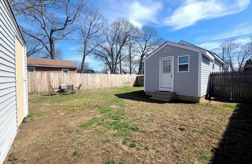Warwick House | Home by Oakland Beach & Airport