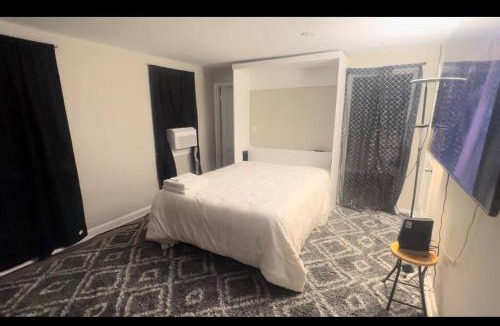 Malden Apartment | Home near Airport & City