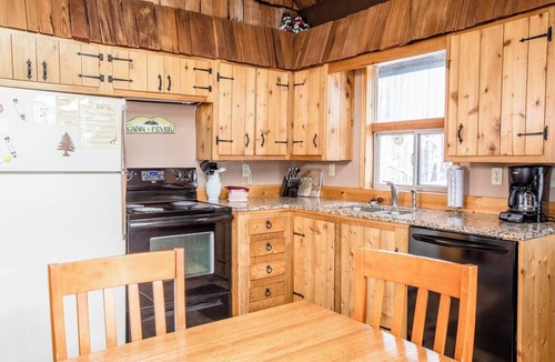 Bessemer Ski Chalet | Home Near Powderhorn Mtn with Large Living Room