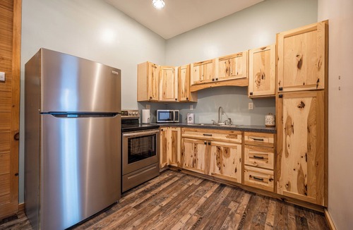 Killbuck House | Home w/Hot Tub, Pickleball & Disc Golf