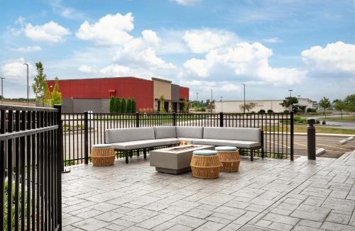 Willowville Hotel | Home2 Suites By Hilton Cincinnati Eastgate