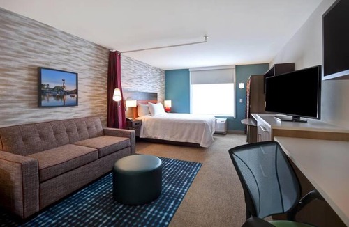 Wichita Hotel | Home2 Suites Wichita Downtown Delano, Ks