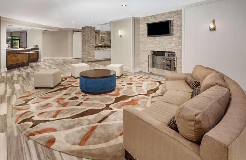 Indianapolis Hotel | Homewood Suites by Hilton Indianapolis At The Crossing