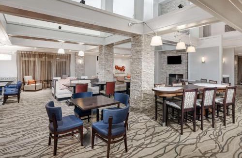 Indianapolis Hotel | Homewood Suites by Hilton Indianapolis At The Crossing
