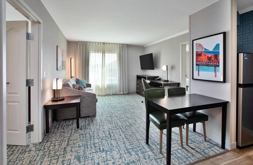 Sioux Falls Hotel | Homewood Suites by Hilton Sioux Falls