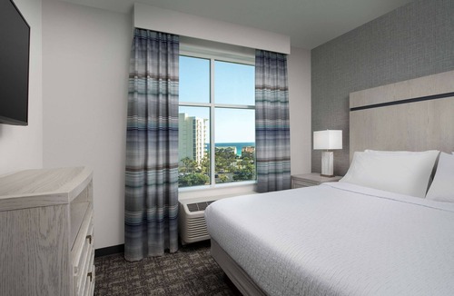 Fort Walton Beach - Destin Hotel | Homewood Suites by Hilton Destin