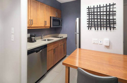 Nashua Hotel | Homewood Suites by Hilton Gateway Hills Nashua