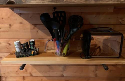 Hayward House | Honeybear Hideaway Cabin