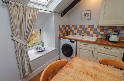 Old Bewick Cottage | Honeymug