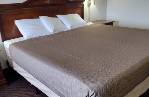 Portland Hotel | Hoosier Inn