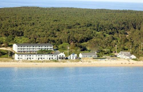 North Truro Apartment | Horizons Beach Resort