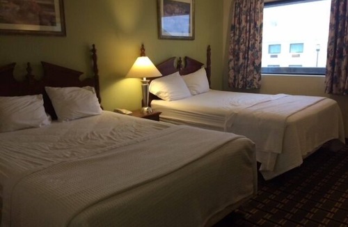 Williamsville Hotel | Hospitality Inn - Buffalo Airport
