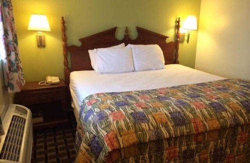 Williamsville Hotel | Hospitality Inn - Buffalo Airport