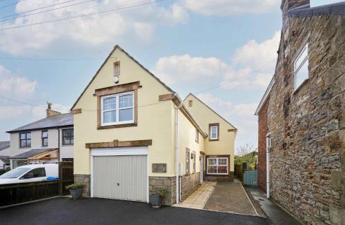 North Sunderland House | Host & Stay - Amberleigh