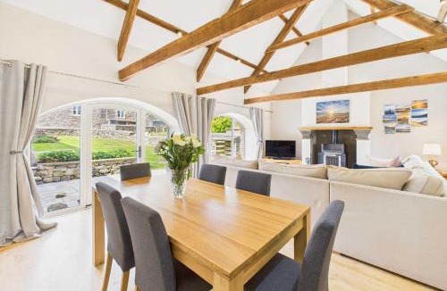 Belford House | Host & Stay - Blue Barn