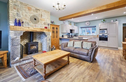 Edmondsley House | Host & Stay | Butterfly Cottage