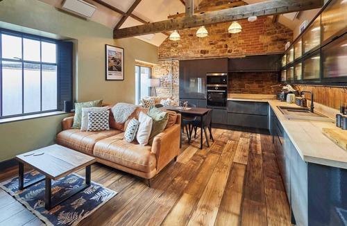 Brampton House | Host & Stay | Kingbridge Forge