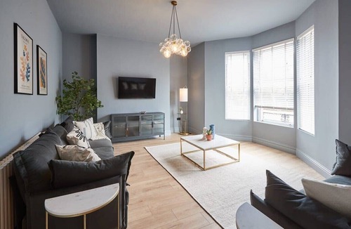 Harrogate City Centre House | Host & Stay | Parkside Villa