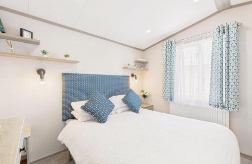 Morpeth Ski Chalet | Host & Stay - Rosie's Retreat