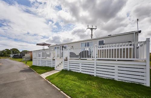 Morpeth Ski Chalet | Host & Stay - Rosie's Retreat