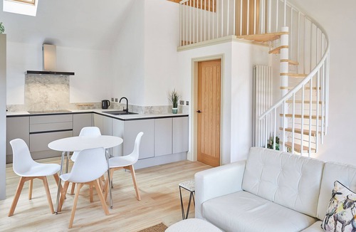 Preston-under-Scar House | Host & Stay | Sunshine Cottage