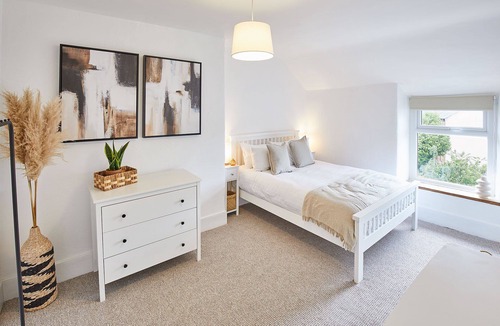 West Rainton House | Host & Stay | Tally House