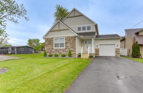 Port Clinton House | Hot Tub, Lake Access, & Dock: Port Clinton Retreat