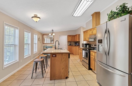 Leitchfield Cottage | Hot Tub, Large game area, Summer dates now available!